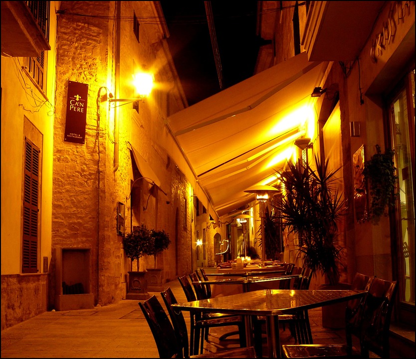 Restaurant i gaden i Mallorca
