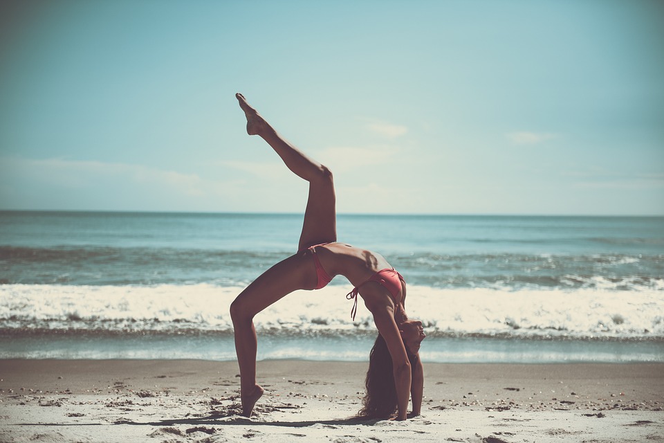 Beach-yoga