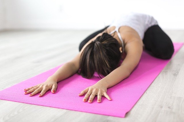 Tag yoga med på din ferie og find din indre balance