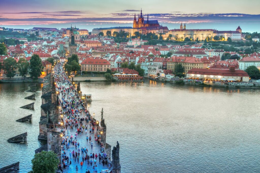 Prag med Vltava floden