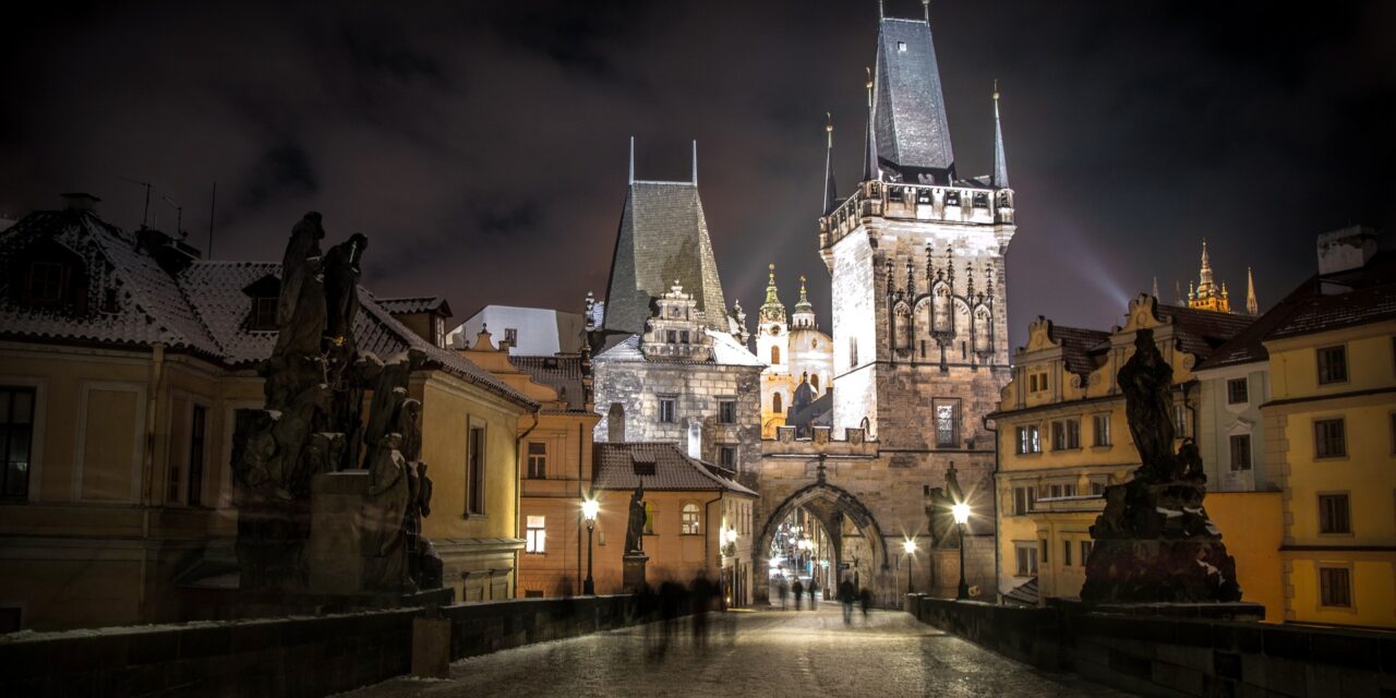 Sådan får du råd til din rejse til Prag