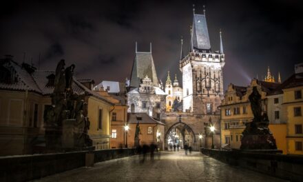 Sådan får du råd til din rejse til Prag